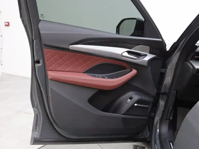Audi Q6 — Фото автомобиля 10