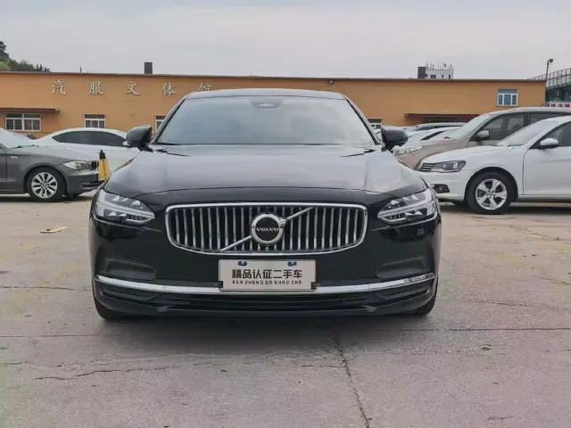 Volvo S90 — Фото автомобиля 2
