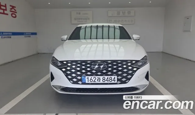 Hyundai Grandeur Grandeur (New) Hybrid — Фото автомобиля 3