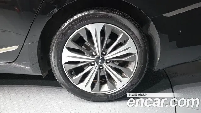 Kia K8 Hybrid — Фото автомобиля 5