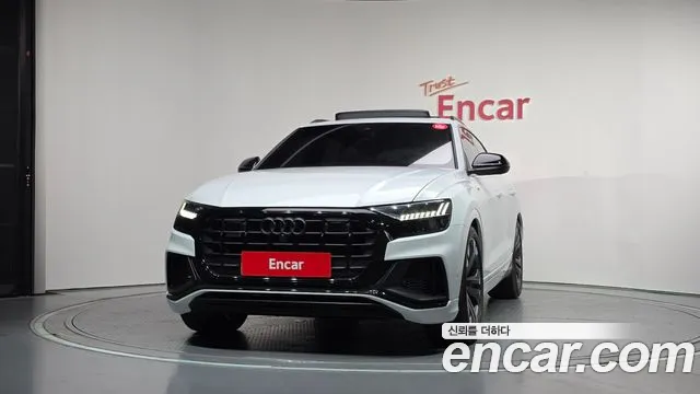 Audi Q8 55 TFSI quattro Premium — Фото автомобиля 3
