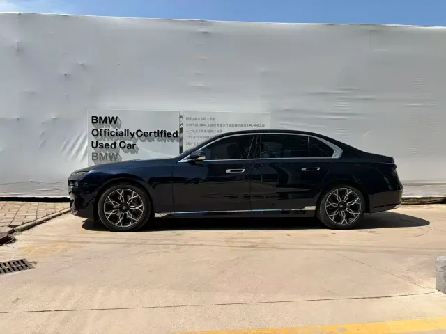 BMW 7 Series — Фото автомобиля 3