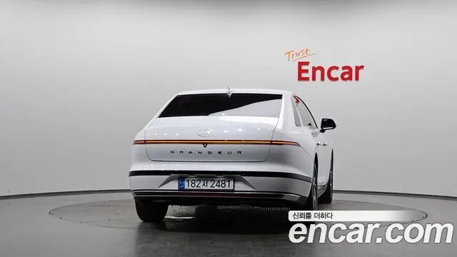 Hyundai Grandeur GN7 — Фото автомобиля 3