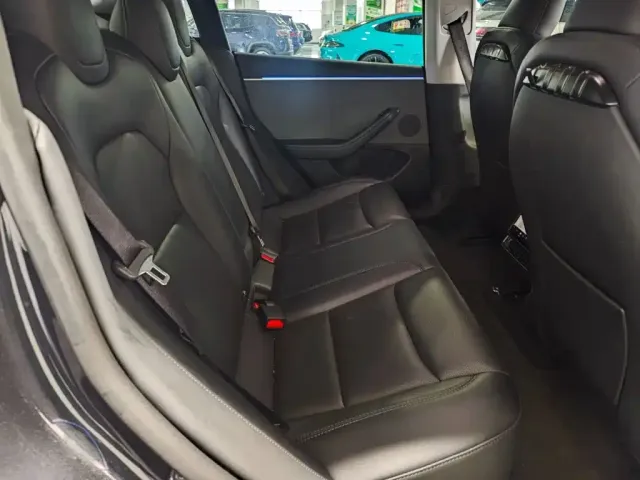 Tesla Model 3 2023 Rear-Wheel Drive — Фото автомобиля 8