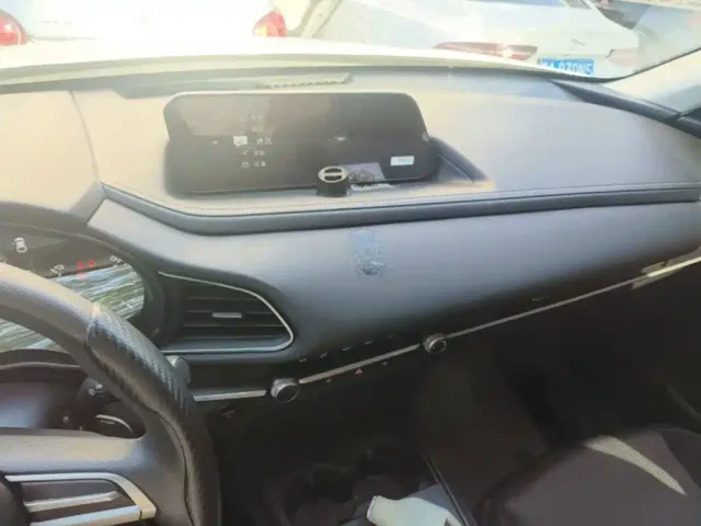 Mazda CX-30 EV — Фото автомобиля 12