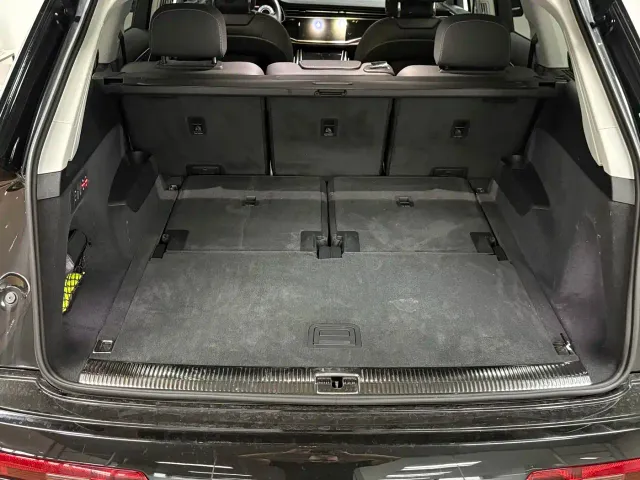 Audi Q7 — Фото автомобиля 6