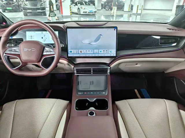 BYD Seal 07 DM-i 2026 DM-i 1.5T 230km Flagship — Фото автомобиля 8