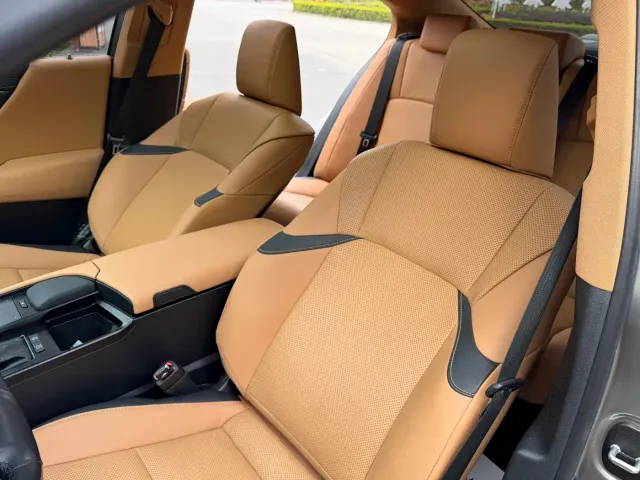 Lexus ES — Фото автомобиля 16