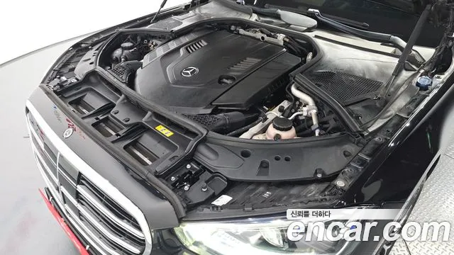 Mercedes-Benz S-Class — Фото автомобиля 4
