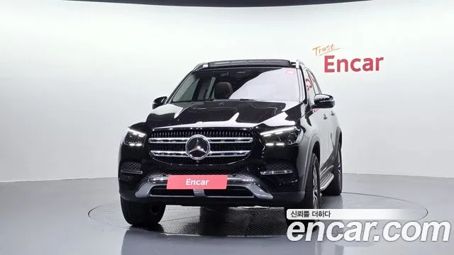 Mercedes-Benz GLE-Class — Фото автомобиля 2