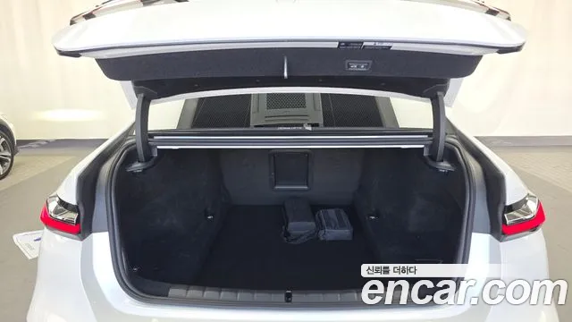 BMW 7 Series G70 — Фото автомобиля 26