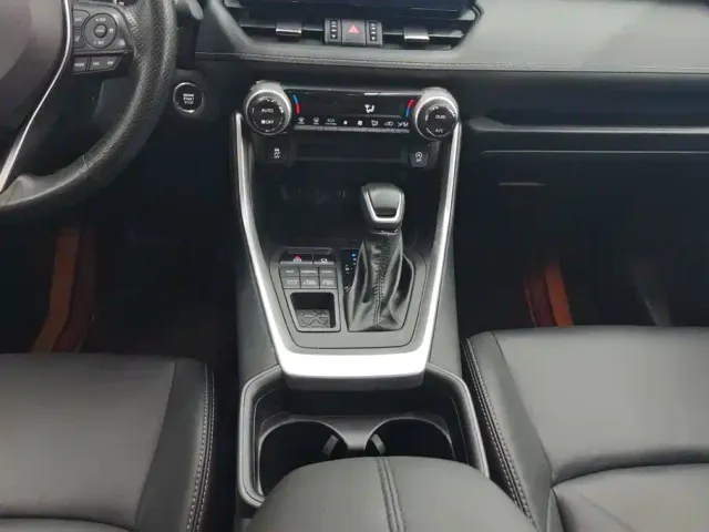 Toyota Wildlander — Фото автомобиля 16