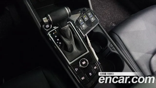 Kia Sportage Sportage 5-е поколение Дизель 2.0 2WD — Фото автомобиля 9
