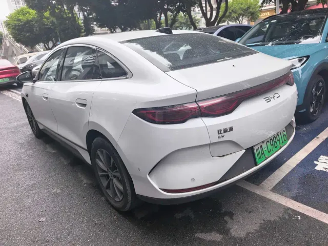 BYD Qin L — Фото автомобиля 8