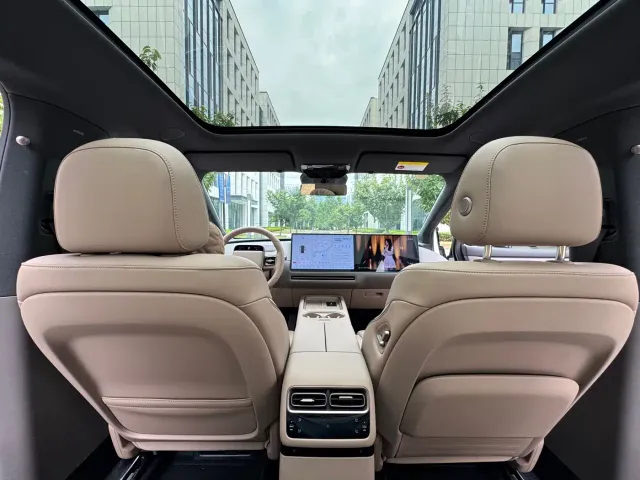 Li Auto i6 — Фото автомобиля 16