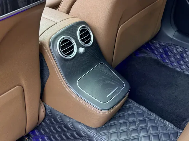 Mercedes-Benz E-Class — Фото автомобиля 13