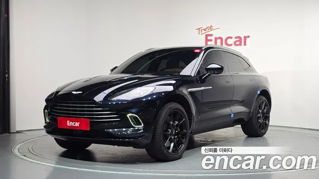 Фотография автомобиля — Astonmartin DBX