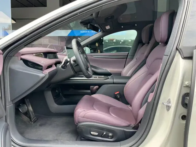 Xiaomi SU7 — Фото автомобиля 15