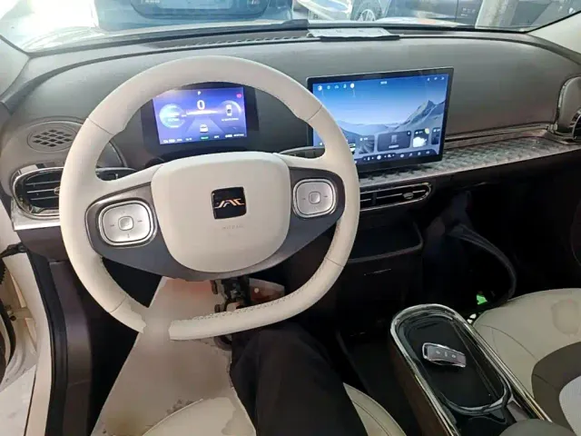 JAC Yiwei 3 — Фото автомобиля 9