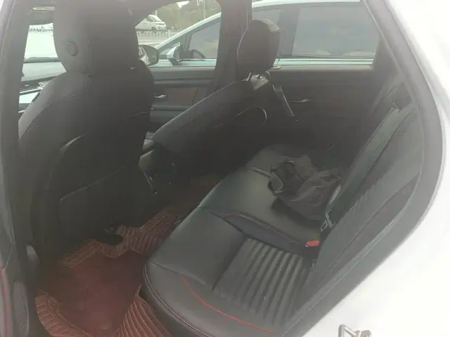 Land Rover Discovery Sport — Фото автомобиля 11