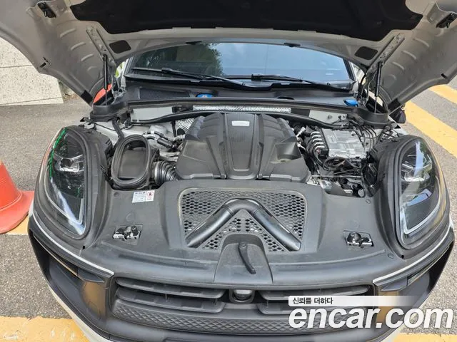 Porsche Macan — Фото автомобиля 6