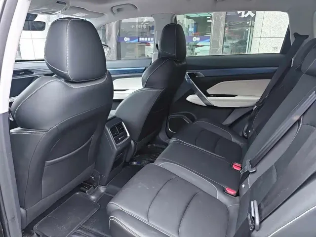 Geely Boyue — Фото автомобиля 6