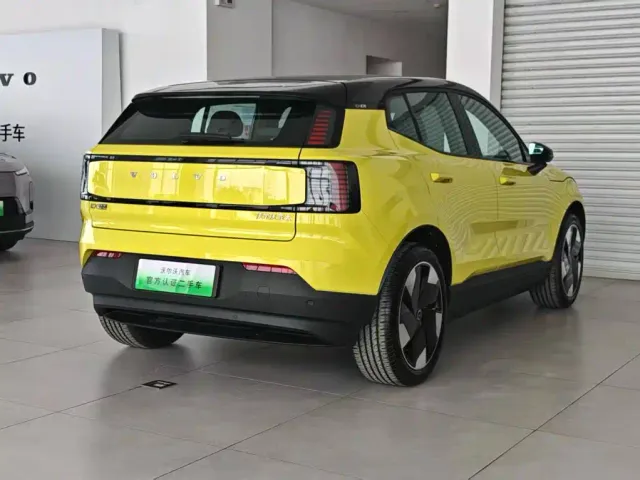 Volvo EX30 — Фото автомобиля 21