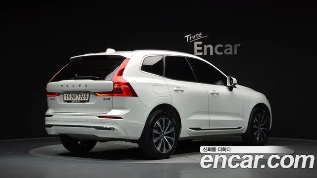 Volvo XC60 2nd Gen — Фото автомобиля 2