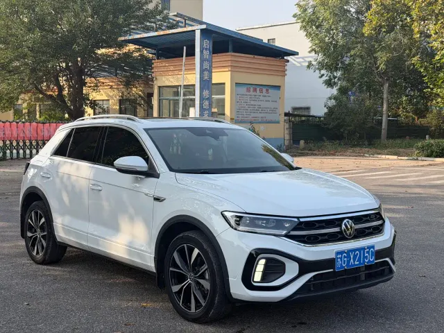 Volkswagen T-Roc — Фото автомобиля 6