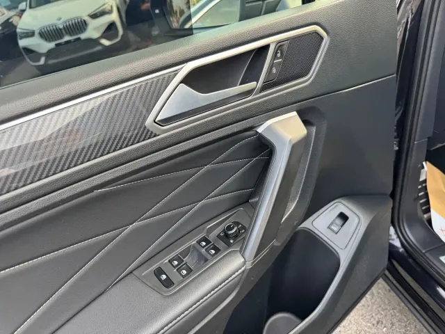 Volkswagen Tiguan L — Фото автомобиля 3