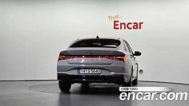 Hyundai Avante CN7 — Фото автомобиля 4