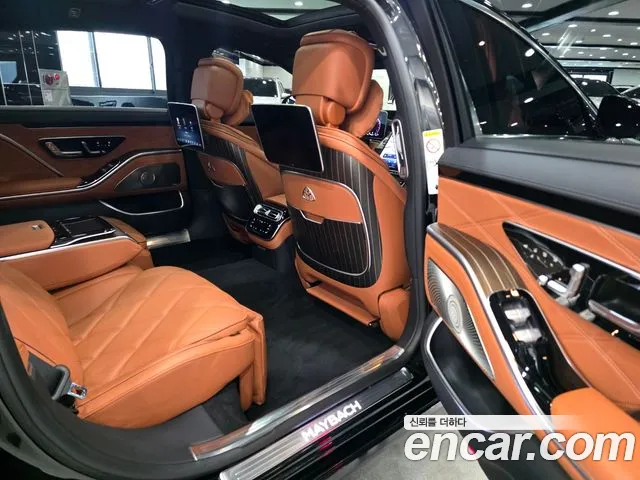 Mercedes-Benz S-Class — Фото автомобиля 20