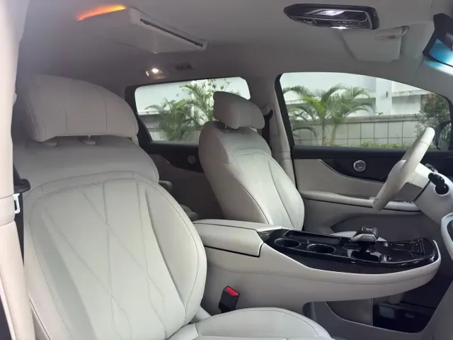 Forthing Xinghai V9 — Фото автомобиля 27