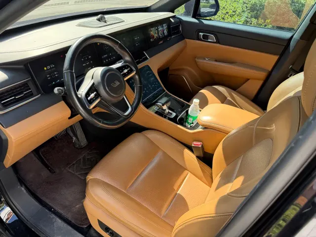 Li Auto ONE — Фото автомобиля 4