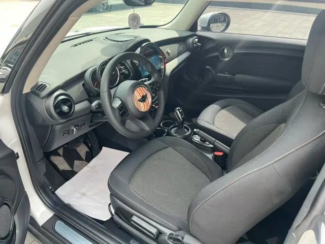 MINI Hatch — Фото автомобиля 11