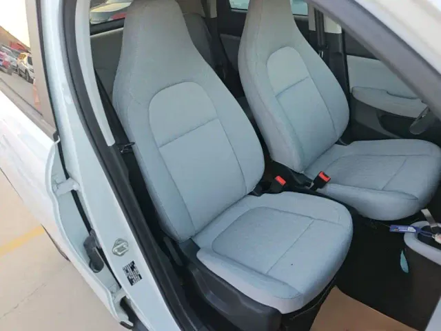 Leapmotor T03 — Фото автомобиля 24