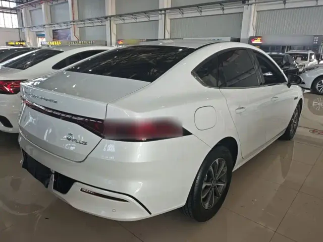 BYD Qin PLUS — Фото автомобиля 6
