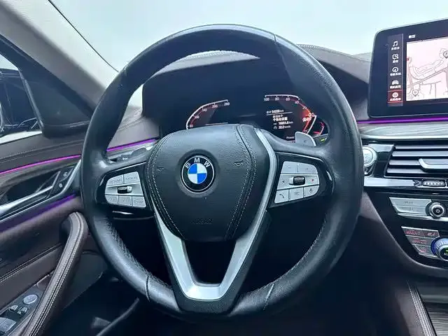BMW 5 Series — Фото автомобиля 15