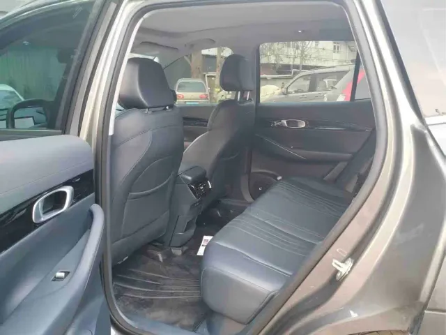 Geely Galaxy E5 — Фото автомобиля 4