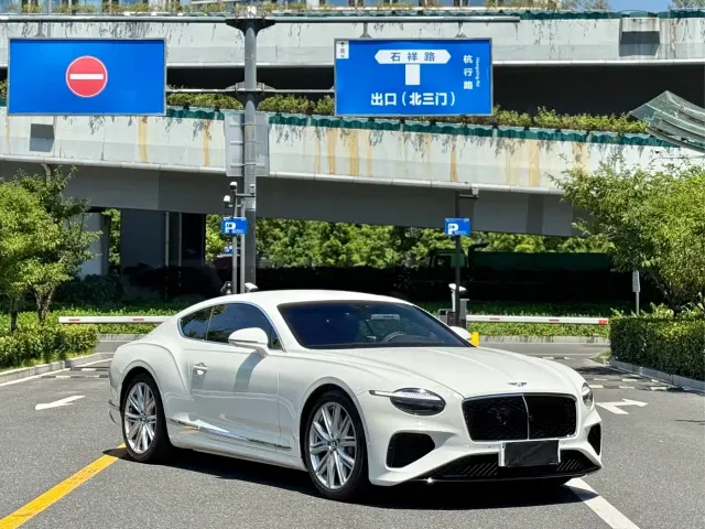 Bentley Continental Plug-in Hybrid — Фото автомобиля 2
