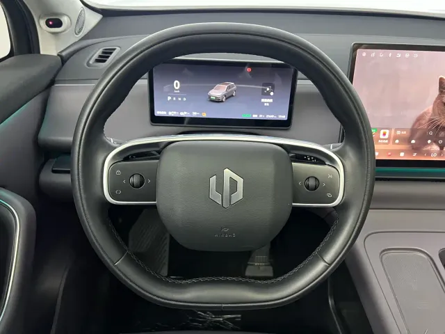 Leapmotor C10 — Фото автомобиля 19
