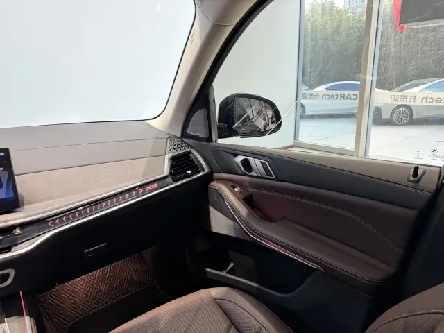BMW X5 — Фото автомобиля 10