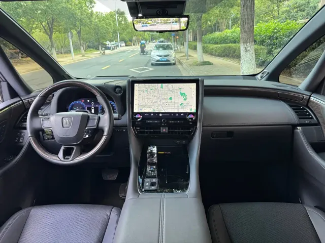 Toyota Vellfire — Фото автомобиля 15