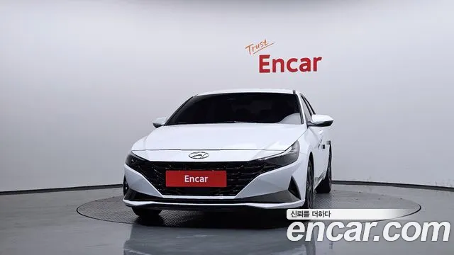 Hyundai Avante CN7 — Фото автомобиля 3