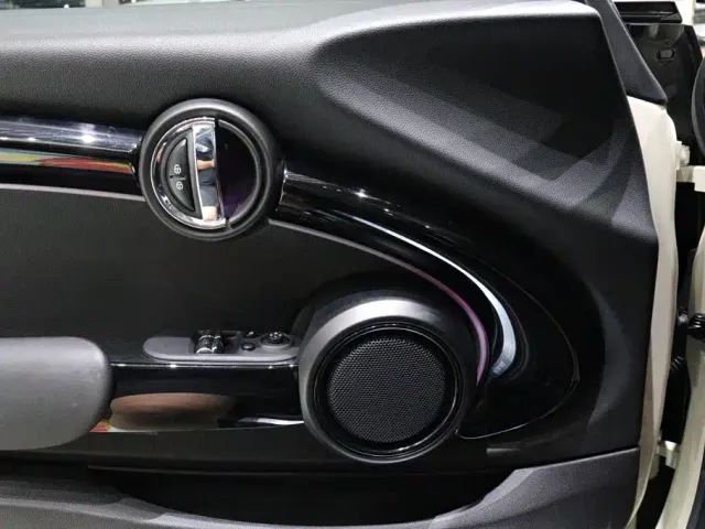 MINI Hatch — Фото автомобиля 18