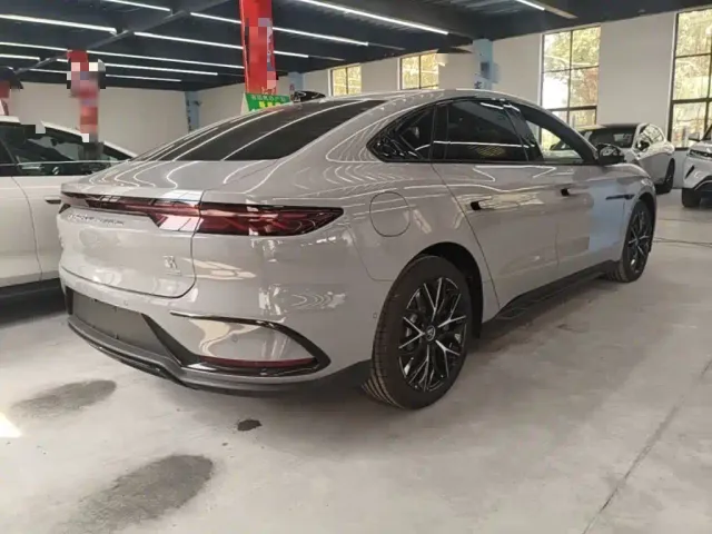 BYD Han — Фото автомобиля 6