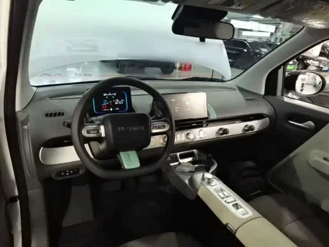 Changan Lumin — Фото автомобиля 9