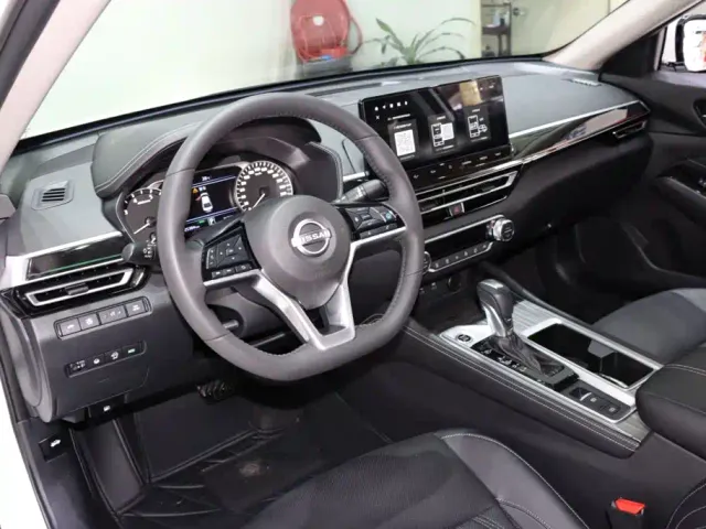 Nissan Teana — Фото автомобиля 10