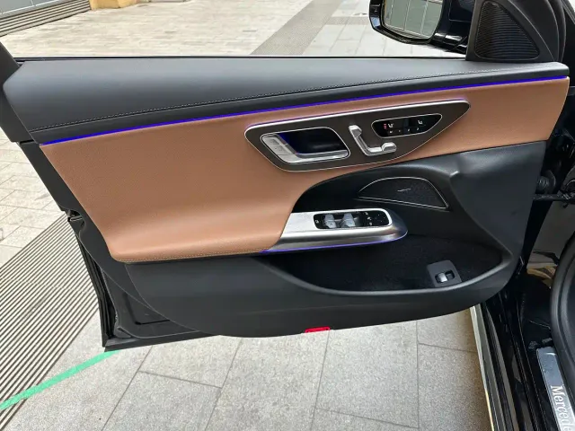 Mercedes-Benz E-Class — Фото автомобиля 14
