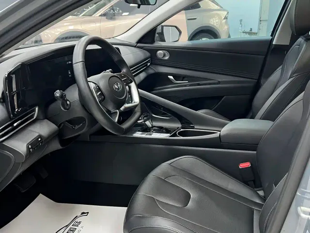 Hyundai Elantra — Фото автомобиля 7